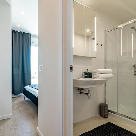 Jg35d - Modern 2br With Terrace
