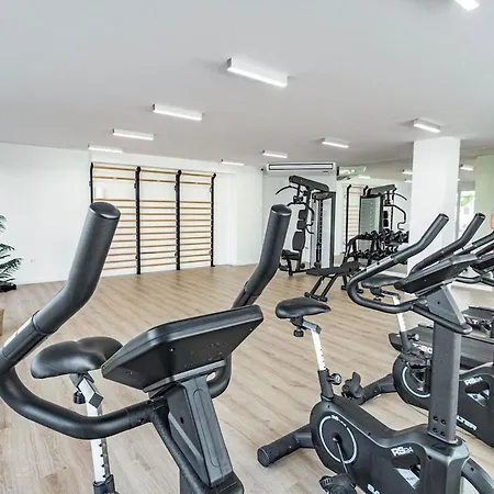 Jg35d - Modern 2br With Terrace Apartment *